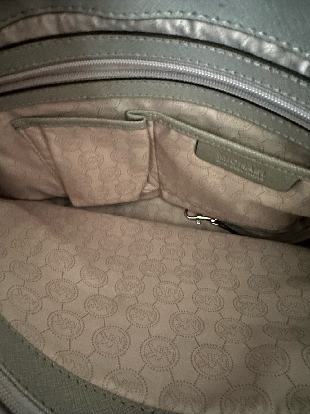 Michael Kors Gray Chain-Handle Saffiano Tote - Picture 4 of 6